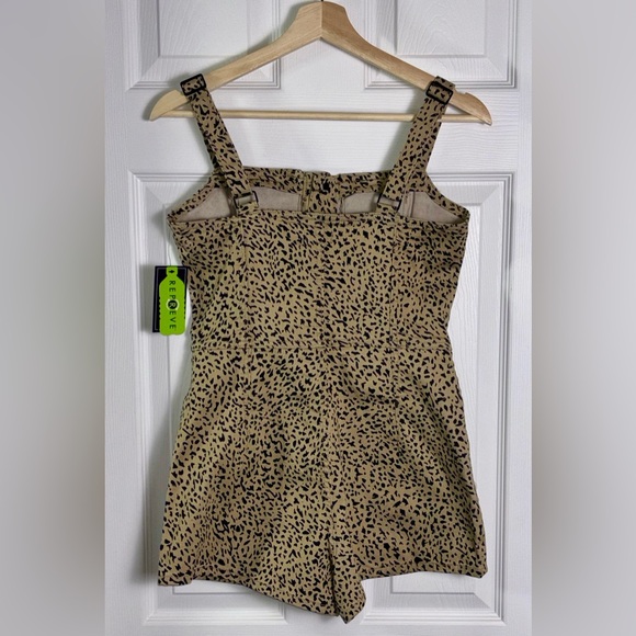 Volcom Liberator Leopard Print Button Front Romper Overalls NWT Size Small 4/6 - Picture 2 of 8